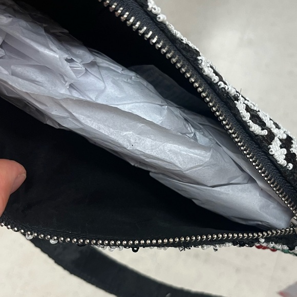 NWT π€π VIRAL HANDCRAFTED IN INDIA Cherry Chevron Beaded Bag - Picture 9 of 9